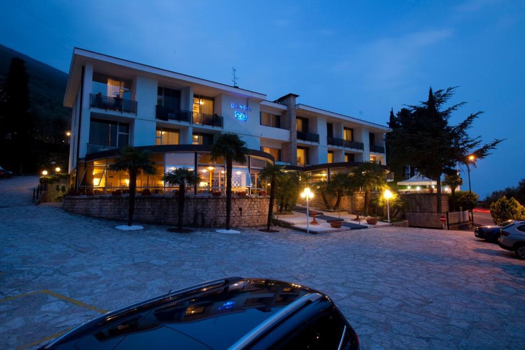 ברנצונה סול גארדה Hotel Residence Rely מראה חיצוני תמונה