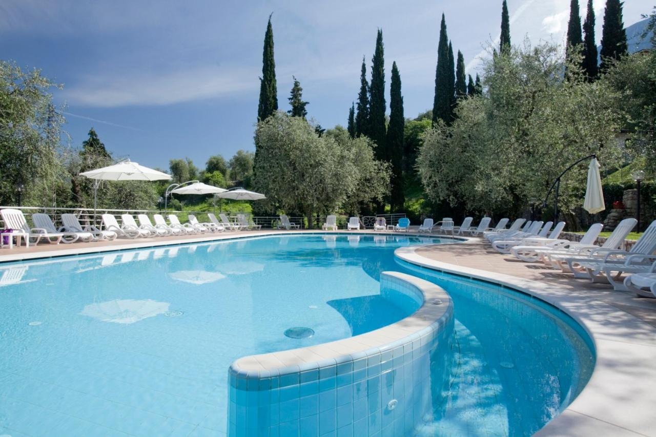 ברנצונה סול גארדה Hotel Residence Rely מראה חיצוני תמונה
