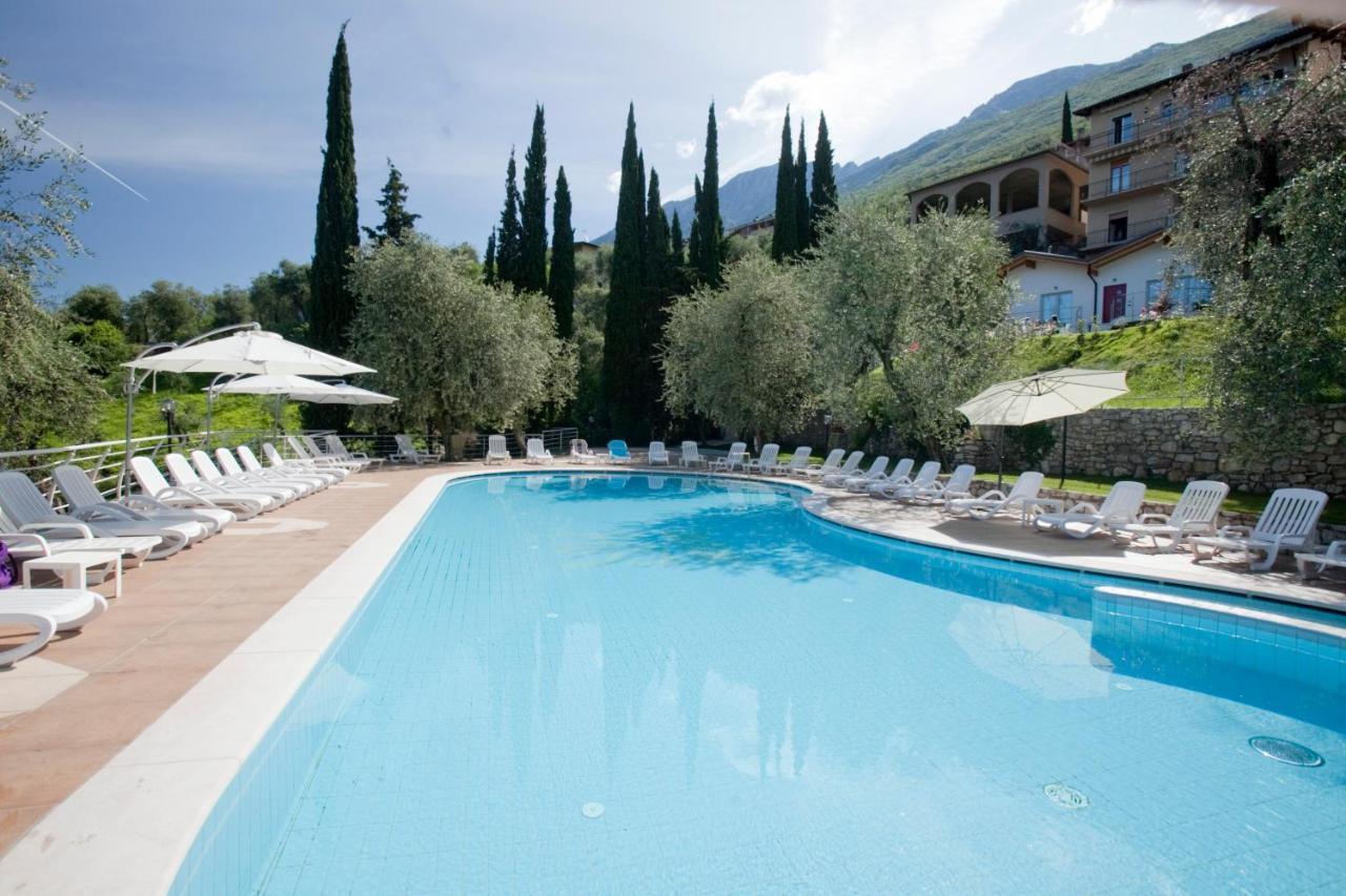 ברנצונה סול גארדה Hotel Residence Rely מראה חיצוני תמונה